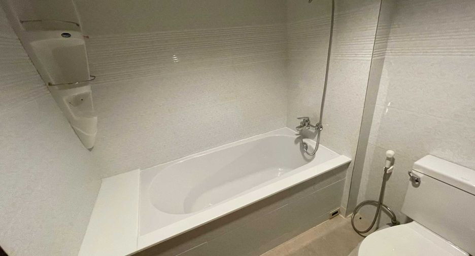 For rent 3 ベッドルーム condo in Watthana, Bangkok