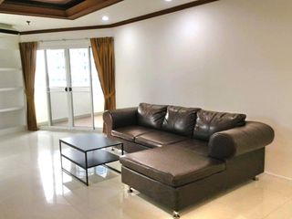 Condo en alquiler de 3 habitaciones en Watthana, Bangkok