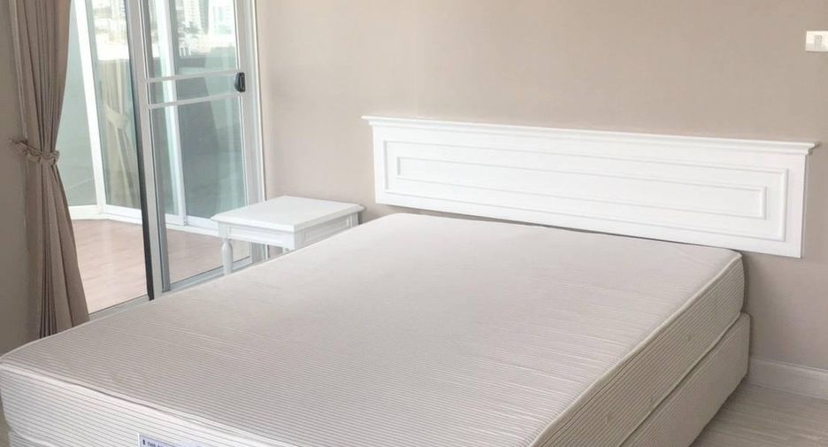 For rent 3 ベッドルーム condo in Watthana, Bangkok