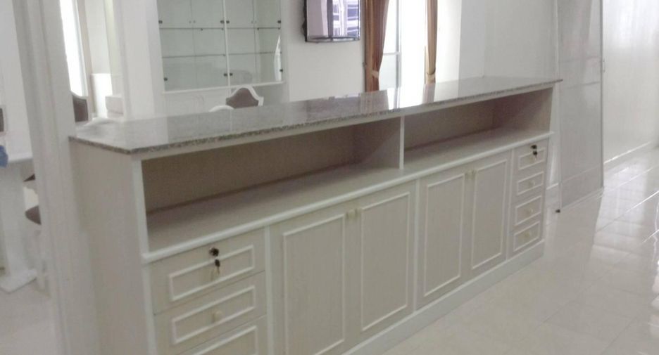 For rent 3 ベッドルーム condo in Watthana, Bangkok