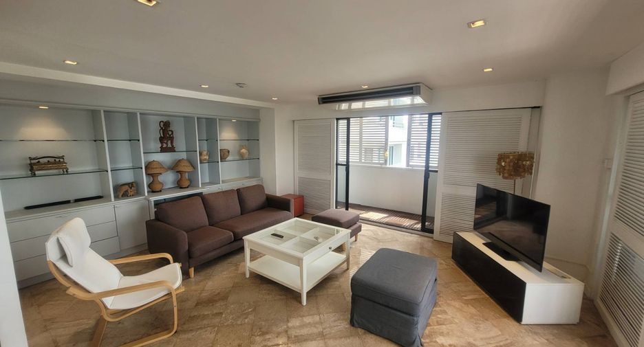 For rent 2 bedrooms condo in Watthana, Bangkok