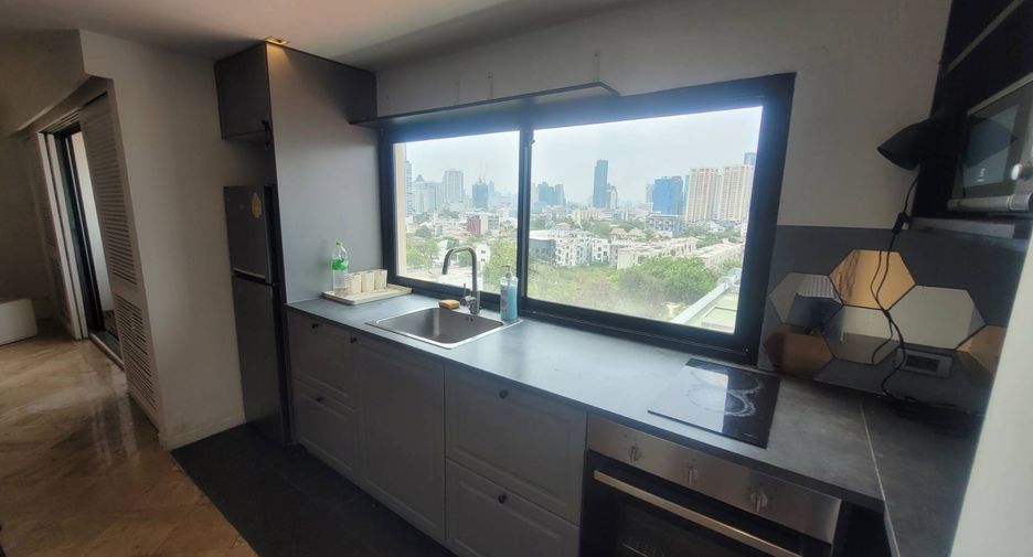 For rent 2 bedrooms condo in Watthana, Bangkok