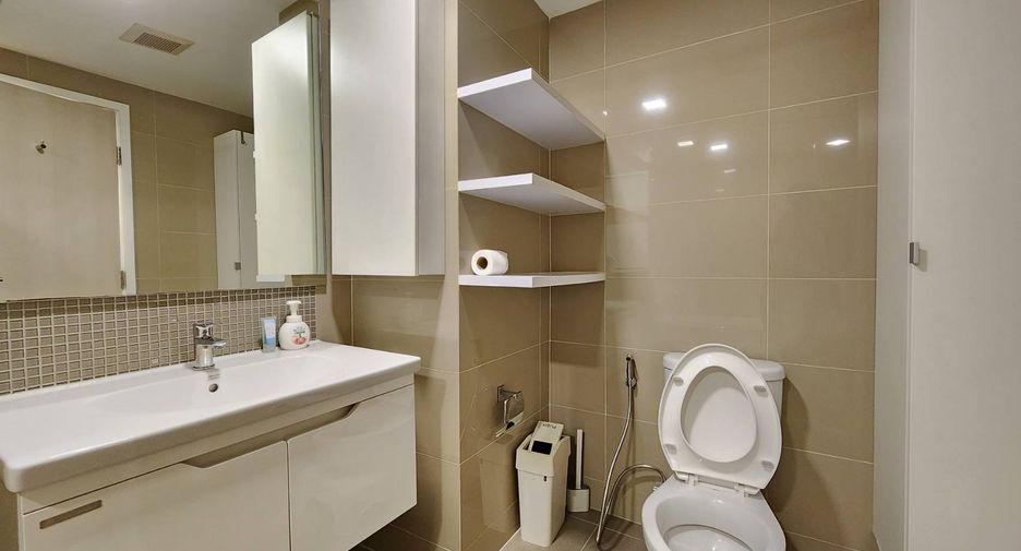 Wohnung zur Miete und zum Kauf mit 2 Zimmer in Watthana, Bangkok