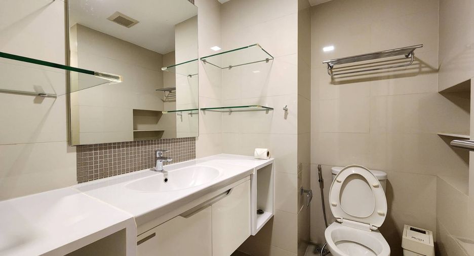 Wohnung zur Miete und zum Kauf mit 2 Zimmer in Watthana, Bangkok