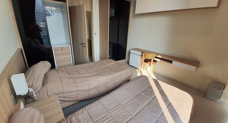 For rent 2 bedrooms condo in Pathum Wan, Bangkok