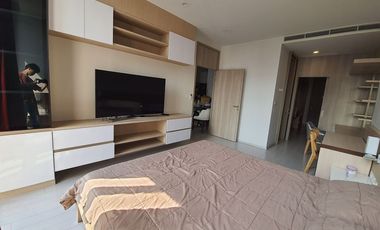 For rent 2 bedrooms condo in Pathum Wan, Bangkok