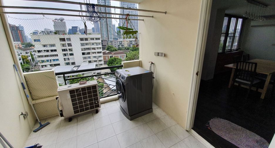 For rent 3 bedrooms condo in Watthana, Bangkok