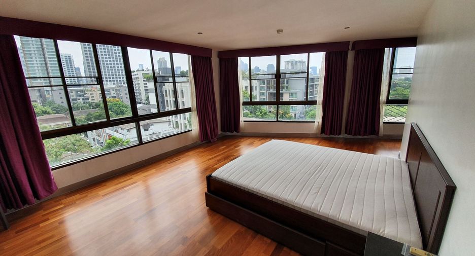 For rent 3 bedrooms condo in Watthana, Bangkok