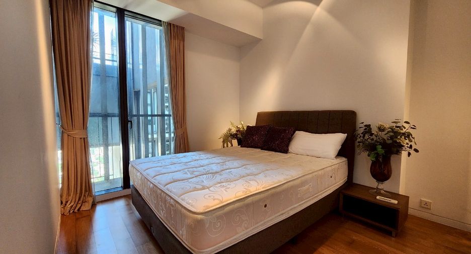 For rent 2 bedrooms condo in Sathon, Bangkok