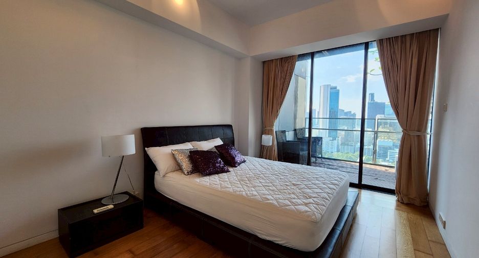 For rent 2 bedrooms condo in Sathon, Bangkok
