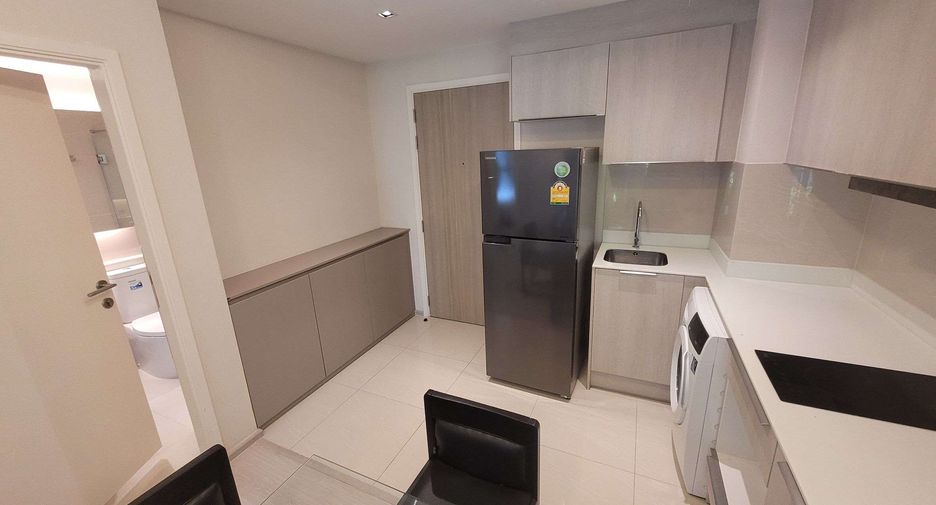 For rent 2 bedrooms condo in Khlong Toei, Bangkok