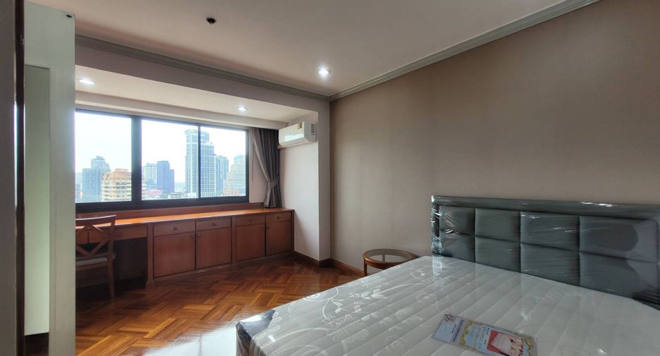 Wohnung zur Miete mit 3 Zimmer in Watthana, Bangkok
