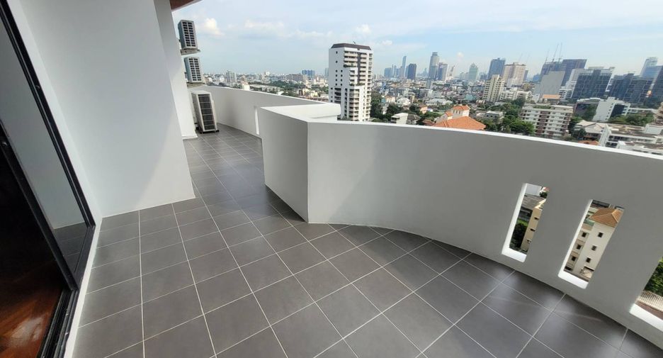 Wohnung zur Miete mit 3 Zimmer in Watthana, Bangkok