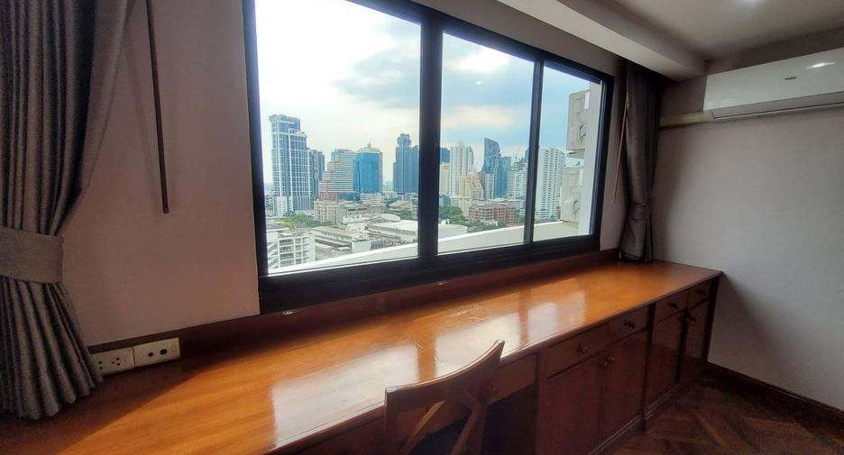 Wohnung zur Miete mit 3 Zimmer in Watthana, Bangkok