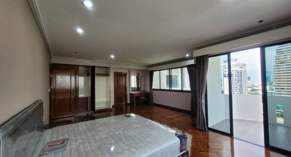 Wohnung zur Miete mit 3 Zimmer in Watthana, Bangkok