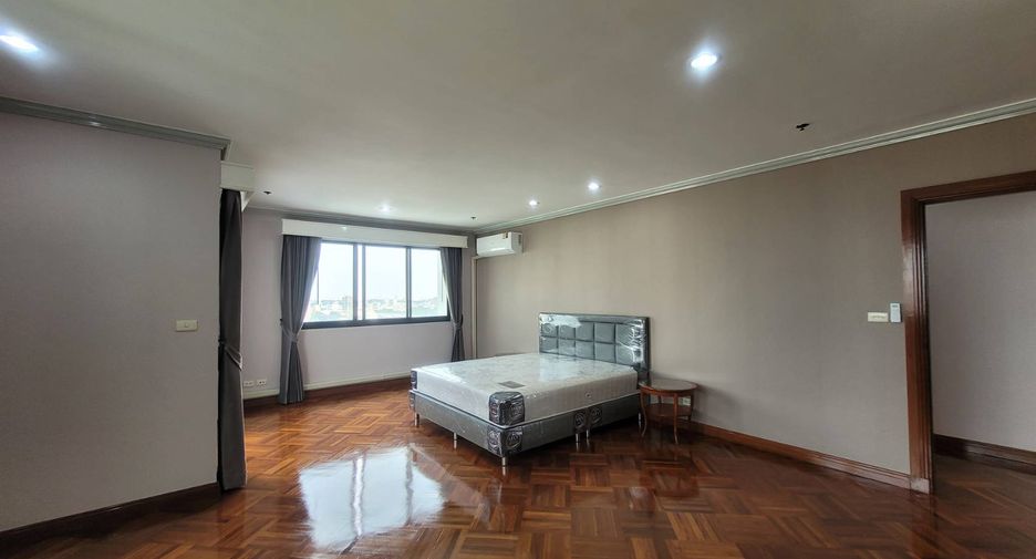 Wohnung zur Miete mit 3 Zimmer in Watthana, Bangkok