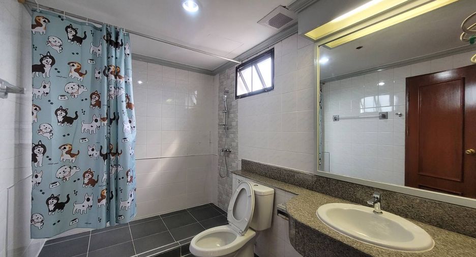 Wohnung zur Miete mit 3 Zimmer in Watthana, Bangkok