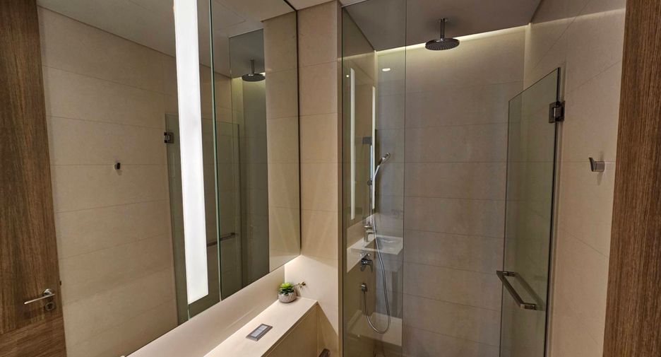 For rent and for sale 2 bedrooms condo in Watthana, Bangkok