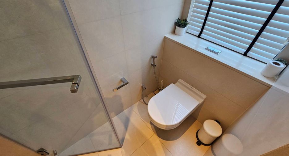 For rent and for sale 2 bedrooms condo in Watthana, Bangkok