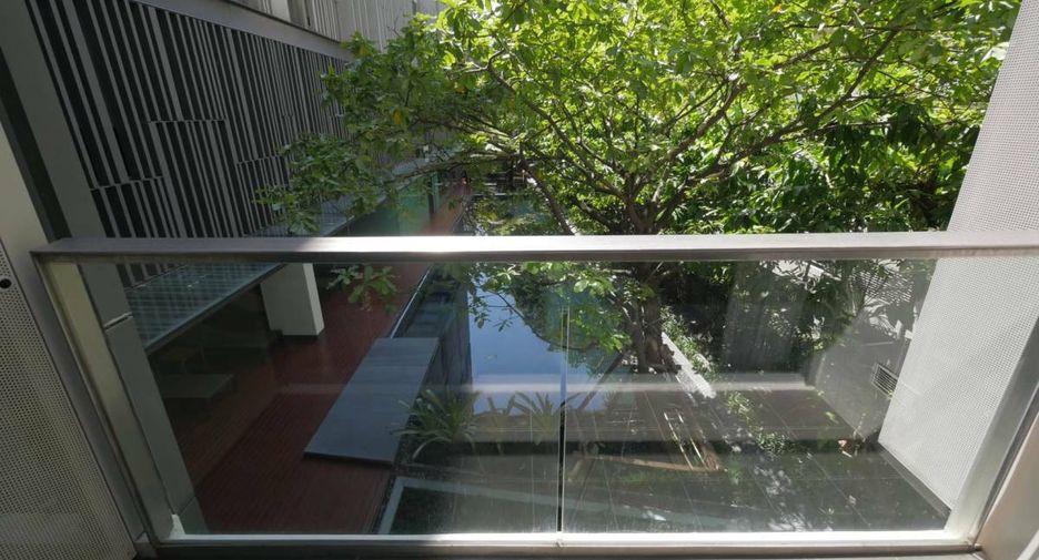 For rent 2 bedrooms condo in Watthana, Bangkok