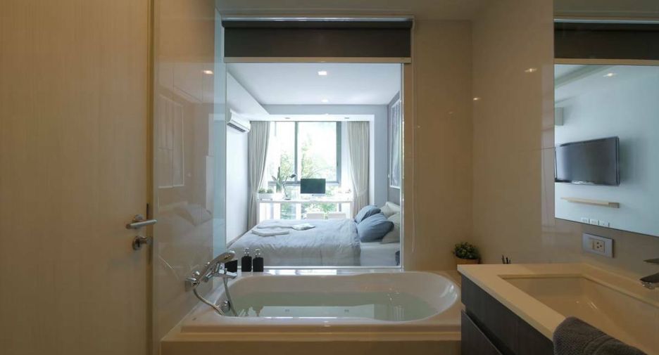 For rent 2 bedrooms condo in Watthana, Bangkok