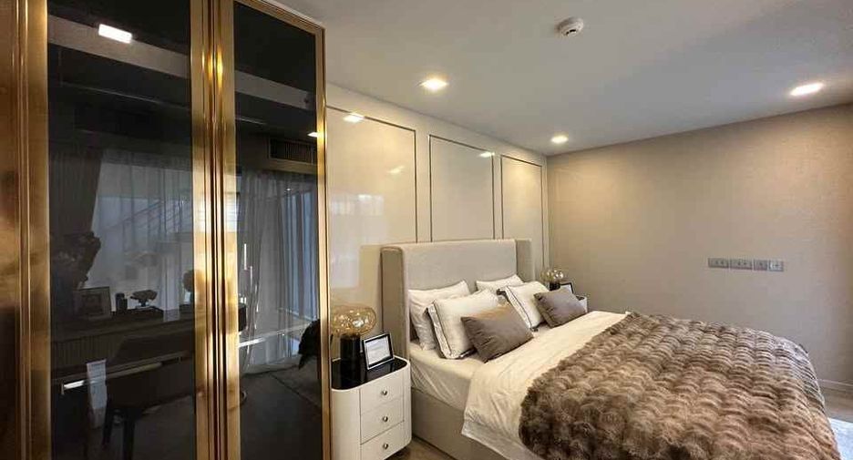 For rent 3 bedrooms condo in Watthana, Bangkok