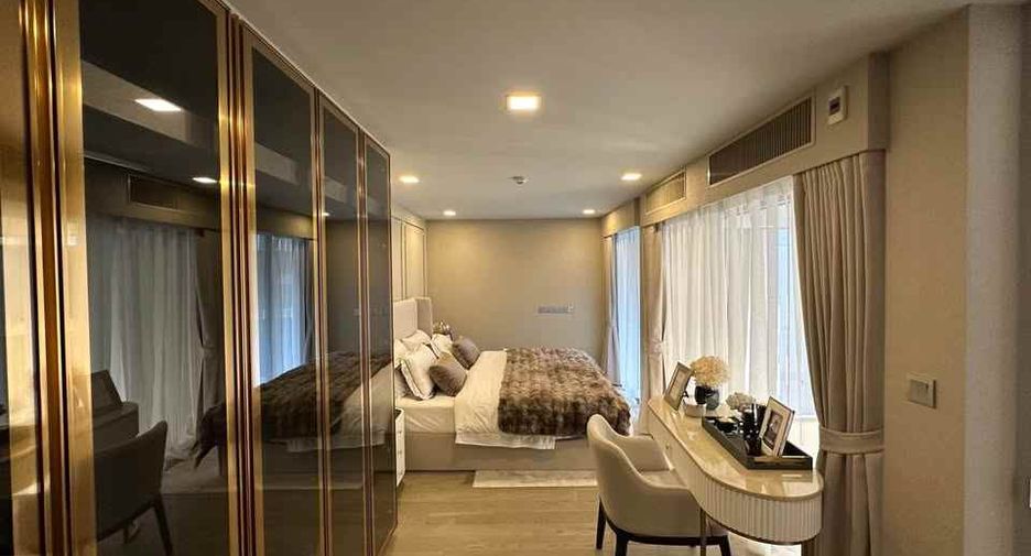For rent 3 bedrooms condo in Watthana, Bangkok