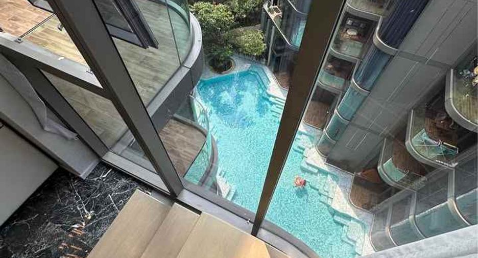 For rent 3 bedrooms condo in Watthana, Bangkok