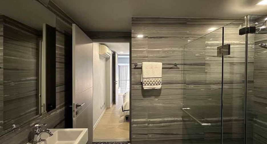 For rent 3 bedrooms condo in Watthana, Bangkok