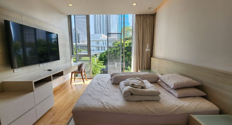 Casa en alquiler de 3 habitaciones en Huai Khwang, Bangkok