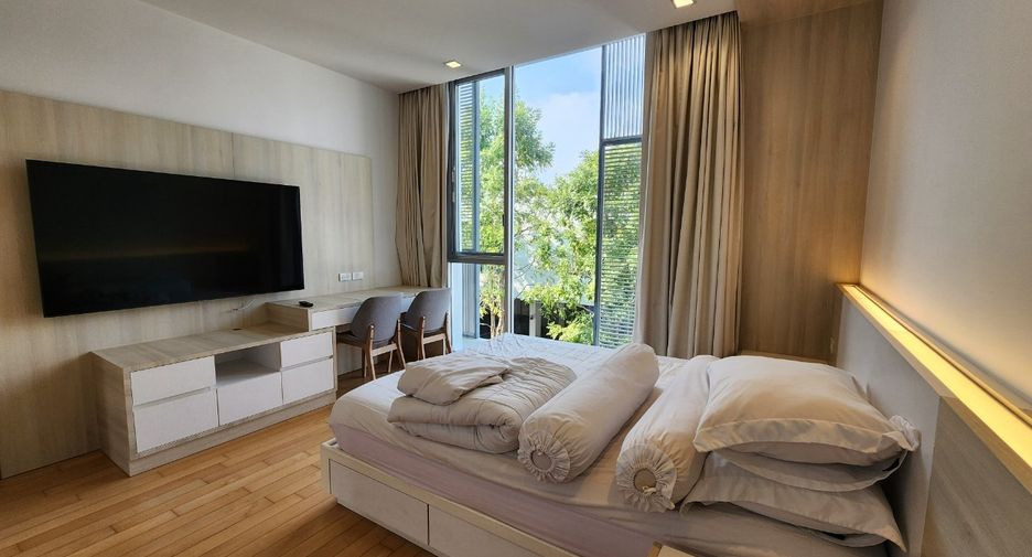 Casa en alquiler de 3 habitaciones en Huai Khwang, Bangkok