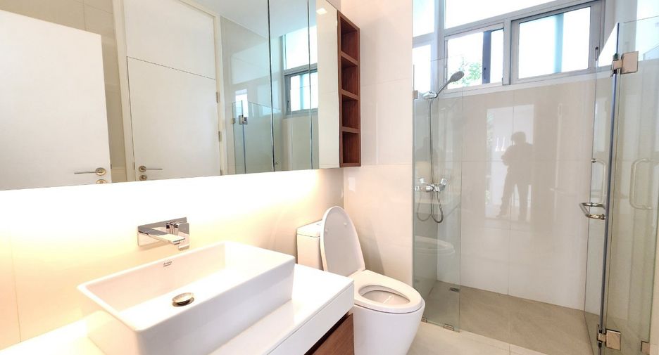 Casa en alquiler de 3 habitaciones en Huai Khwang, Bangkok