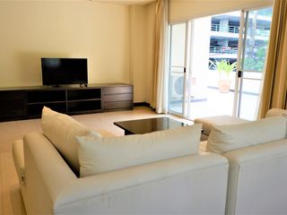 Condo en alquiler de 3 habitaciones en Sathon, Bangkok