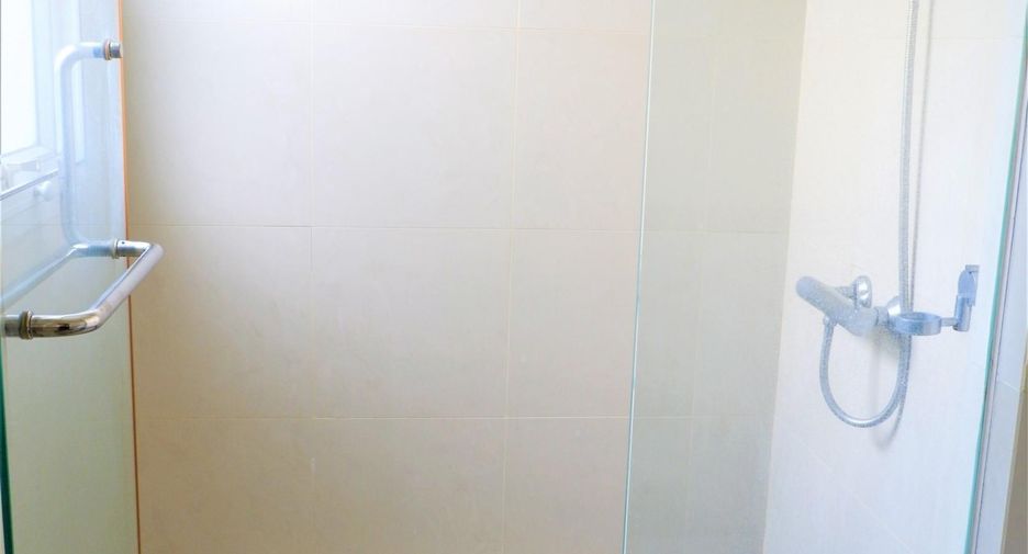 Condo en alquiler de 3 habitaciones en Sathon, Bangkok