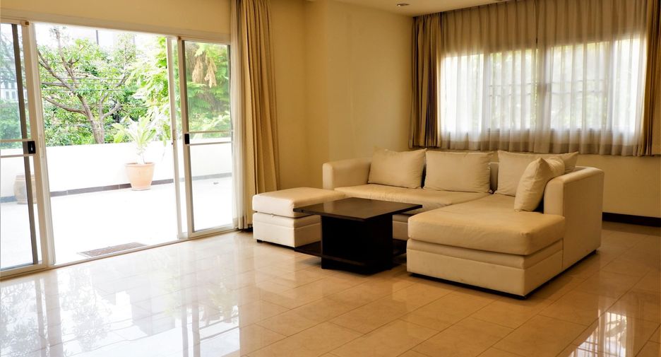 Condo en alquiler de 3 habitaciones en Sathon, Bangkok