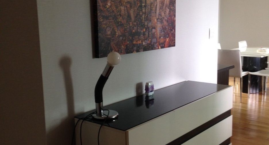 For rent 3 bedrooms condo in Khlong Toei, Bangkok