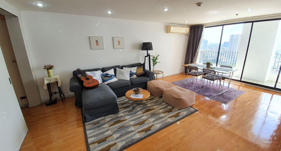 For rent 2 bedrooms condo in Watthana, Bangkok