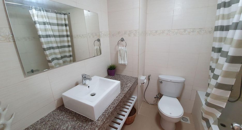 For rent 2 bedrooms condo in Watthana, Bangkok