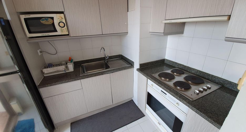 For rent 2 bedrooms condo in Watthana, Bangkok