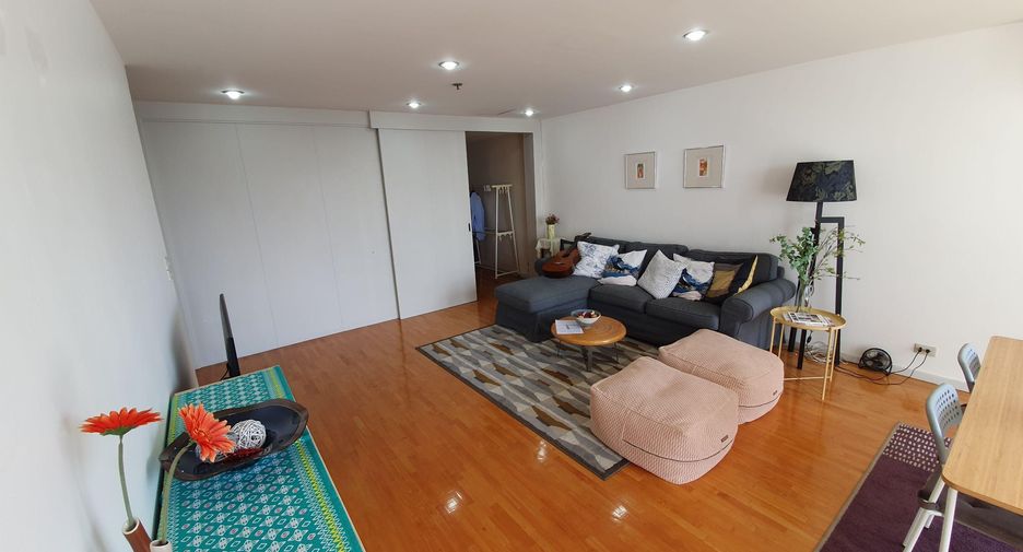 For rent 2 bedrooms condo in Watthana, Bangkok