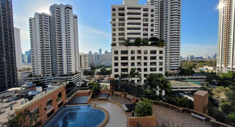For rent そして for sale 2 ベッドルーム condo in Watthana, Bangkok