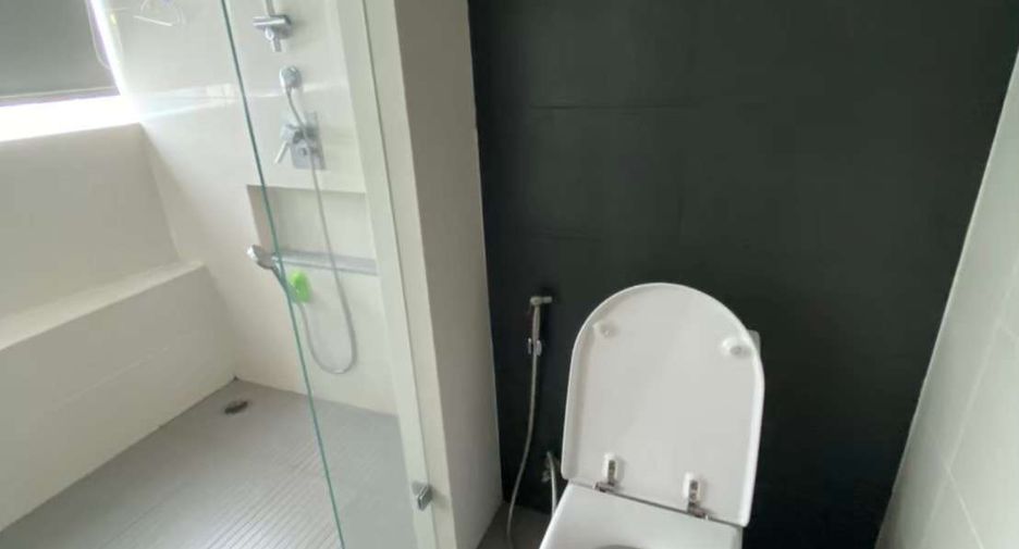 Wohnung zur Miete mit 3 Zimmer in Khlong Toei, Bangkok