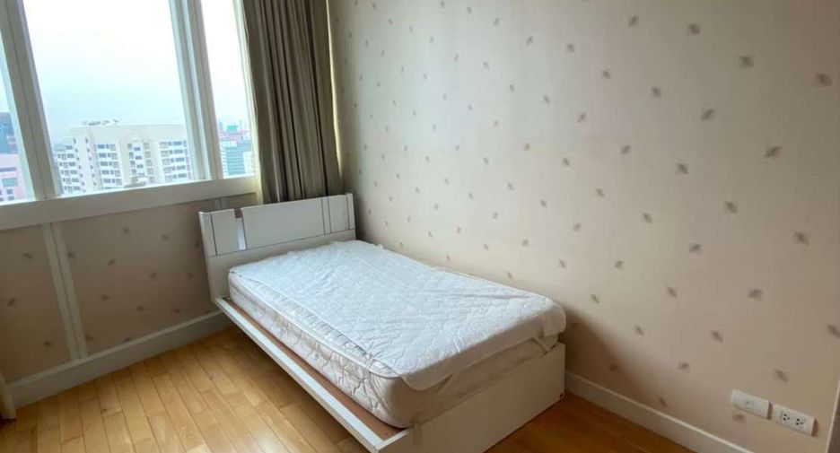 Wohnung zur Miete mit 3 Zimmer in Khlong Toei, Bangkok