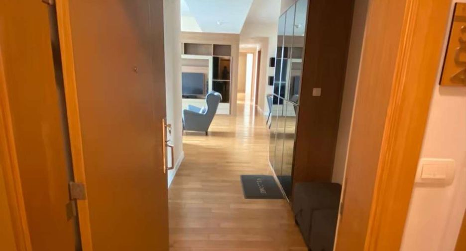 Wohnung zur Miete mit 3 Zimmer in Khlong Toei, Bangkok
