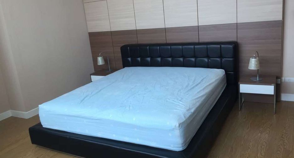 Wohnung zur Miete mit 3 Zimmer in Khlong Toei, Bangkok