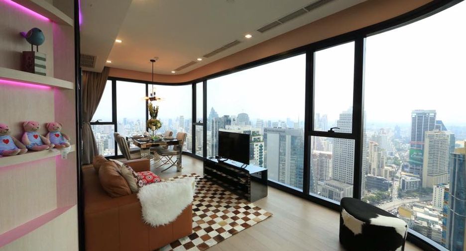 Condo en alquiler y en venta de 3 habitaciones en Khlong Toei, Bangkok