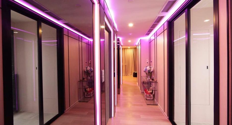 Condo en alquiler y en venta de 3 habitaciones en Khlong Toei, Bangkok