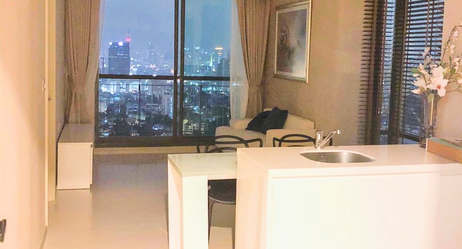 Condo en alquiler de 1 habitaciones en Khlong Toei, Bangkok