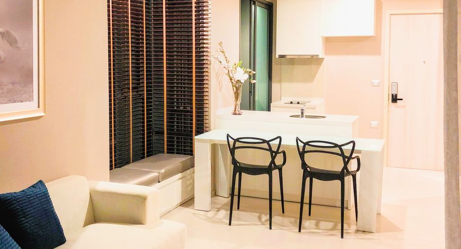 Condo en alquiler de 1 habitaciones en Khlong Toei, Bangkok