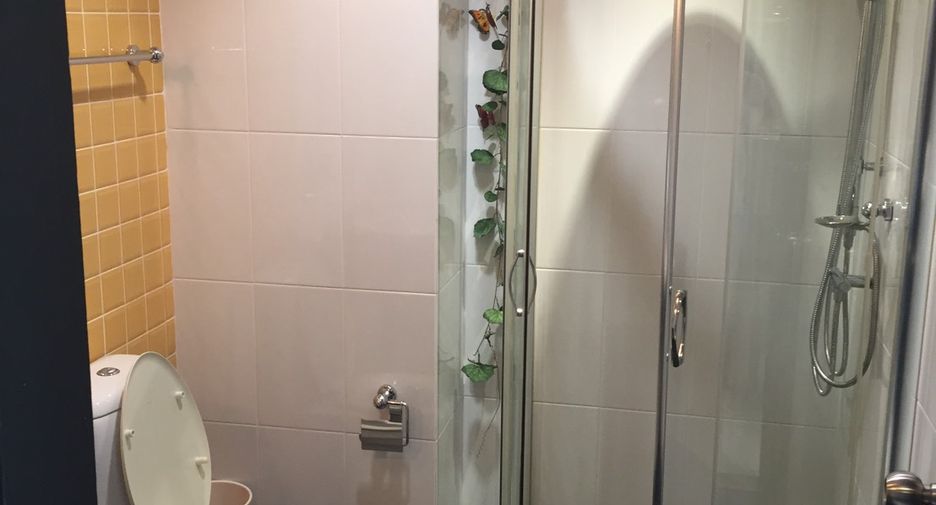 Wohnung zur Miete mit 2 Zimmer in Khlong Toei, Bangkok